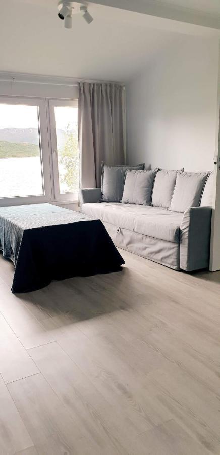 Apartamento Hus Pa Bakken Skaland Exterior foto